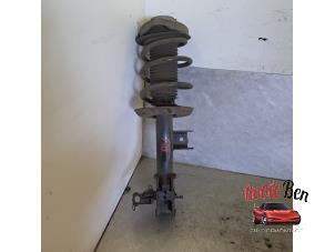 Gebruikte Mac Phersonpoot rechts-voor Mercedes B (W246) 2.2 B-220 CDI BlueEFFICIENCY,d 16V Prijs € 125,00 Margeregeling aangeboden door Rooie Ben autodemontage