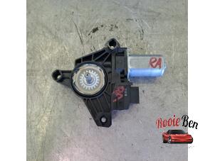 Gebruikte Motor electrisch raam Mercedes B (W246) 2.2 B-220 CDI BlueEFFICIENCY,d 16V Prijs € 25,00 Margeregeling aangeboden door Rooie Ben autodemontage