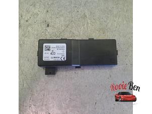 Gebruikte Deur module Opel Corsa E 1.4 16V Prijs € 50,00 Margeregeling aangeboden door Rooie Ben autodemontage