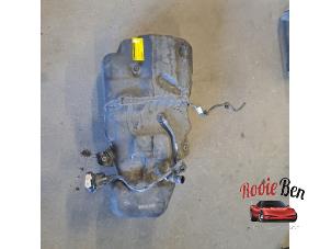 Gebruikte Tank adblue Mercedes GLE (W166) 350d 3.0 V6 24V BlueTEC 4-Matic Prijs € 450,00 Margeregeling aangeboden door Rooie Ben autodemontage