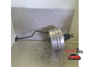 Gebruikte Rembekrachtiger Mercedes GLE (W166) 350d 3.0 V6 24V BlueTEC 4-Matic Prijs op aanvraag aangeboden door Rooie Ben autodemontage