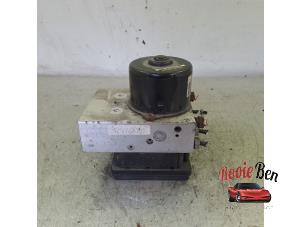 Gebruikte ABS Pomp Volvo XC90 I 2.4 D5 20V Prijs € 200,00 Margeregeling aangeboden door Rooie Ben autodemontage