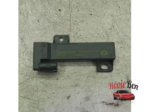Gebruikte Keyless entry antenne Dodge 1500 Crew Cab (DS) 5.7 Hemi V8 4x4 Prijs op aanvraag aangeboden door Rooie Ben autodemontage