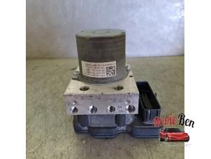 Gebruikte ABS Pomp Mercedes GLB (247.6) 1.3 GLB-200 Turbo 16V Prijs € 250,00 Margeregeling aangeboden door Rooie Ben autodemontage