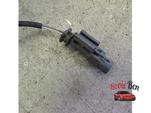 Gebruikte Uitlaat temperatuursensor Volvo V40 (MV) 2.0 D3 16V Prijs op aanvraag aangeboden door Rooie Ben autodemontage