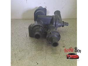 Gebruikte Thermostaat Jeep Compass I (MK49) 2.4 16V 4x4 Prijs op aanvraag aangeboden door Rooie Ben autodemontage