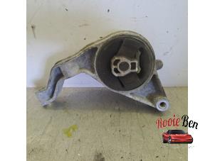 Gebruikte Versnellingsbak Steun Chevrolet HHR 2.4 16V Prijs op aanvraag aangeboden door Rooie Ben autodemontage