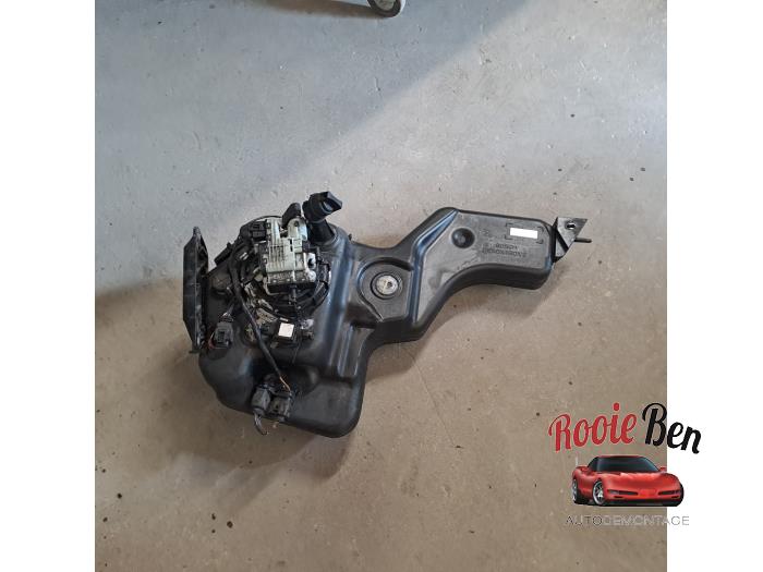 Gebruikte Adblue tank Volkswagen Sharan (7N) 2.0 TDI 16V Prijs € 200,00 Margeregeling aangeboden door Rooie Ben autodemontage