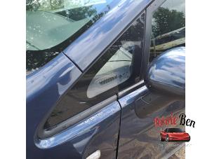 Gebruikte Driehoeks Ruit links-voor Kia Rio III (UB) 1.2 CVVT 16V Prijs € 50,00 Margeregeling aangeboden door Rooie Ben autodemontage