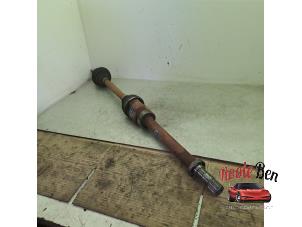 Gebruikte Aandrijfas rechts-voor Renault Captur (2R) 0.9 Energy TCE 12V Prijs € 75,00 Margeregeling aangeboden door Rooie Ben autodemontage