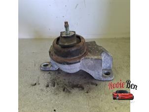 Gebruikte Motorrubber Chevrolet Epica 2.5 24V Prijs € 25,00 Margeregeling aangeboden door Rooie Ben autodemontage