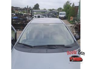 Gebruikte Voorruit Fiat Punto III (199) 0.9 TwinAir Prijs op aanvraag aangeboden door Rooie Ben autodemontage