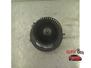 Gebruikte Chaufage Ventilatiemotor Volkswagen Golf VII Variant (AUVV) 1.2 TSI 16V BlueMOTION Prijs € 50,00 Margeregeling aangeboden door Rooie Ben autodemontage