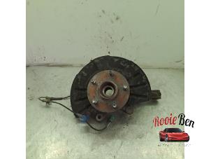 Gebruikte Asschenkel links-voor Suzuki Grand Vitara II (JT) 2.0 16V Prijs € 75,00 Margeregeling aangeboden door Rooie Ben autodemontage