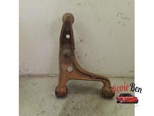 Gebruikte Draagarm onder rechts-achter Suzuki Grand Vitara II (JT) 2.0 16V Prijs op aanvraag aangeboden door Rooie Ben autodemontage