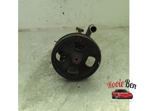 Gebruikte Servopomp Suzuki Grand Vitara II (JT) 2.0 16V Prijs € 50,00 Margeregeling aangeboden door Rooie Ben autodemontage