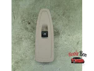 Gebruikte Ruit schakelaar elektrisch BMW 3 serie (F30) 330e Prijs € 15,00 Margeregeling aangeboden door Rooie Ben autodemontage