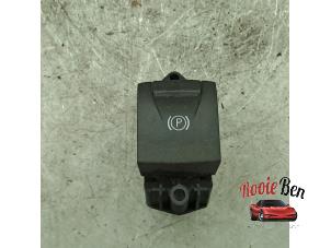 Gebruikte Handrem schakelaar Renault Megane III Grandtour (KZ) 2.0 16V TCe 180 Prijs op aanvraag aangeboden door Rooie Ben autodemontage