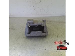 Gebruikte Motorsteun Volkswagen Tiguan (5N1/2) 1.4 TSI 16V 4Motion Prijs € 20,00 Margeregeling aangeboden door Rooie Ben autodemontage