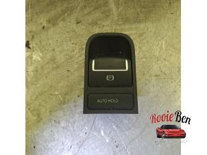 Gebruikte Handrem schakelaar Volkswagen Tiguan (5N1/2) 1.4 TSI 16V 4Motion Prijs op aanvraag aangeboden door Rooie Ben autodemontage