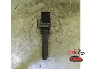 Gebruikte Bobine Volkswagen Polo VI (AW1) 1.0 MPI 12V Prijs € 20,00 Margeregeling aangeboden door Rooie Ben autodemontage