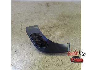 Gebruikte Schakelaar Koplamp Ihv Alfa Romeo Giulietta (940) 1.4 TB 16V Prijs op aanvraag aangeboden door Rooie Ben autodemontage