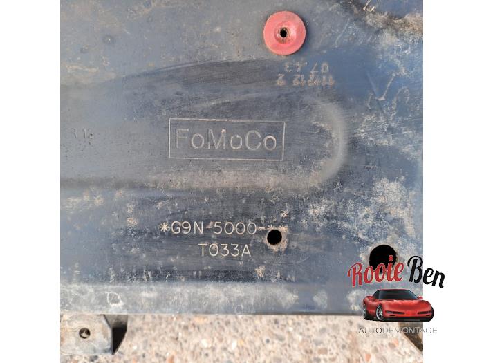 Subframe van een Volvo V70 (BW) 1.6 T4 16V 2013