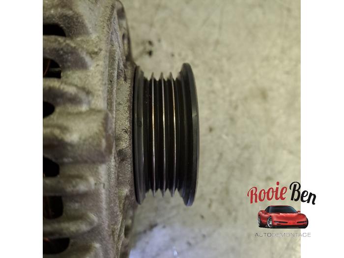 Dynamo van een Chevrolet Spark (M300) 1.0 16V Bifuel 2011