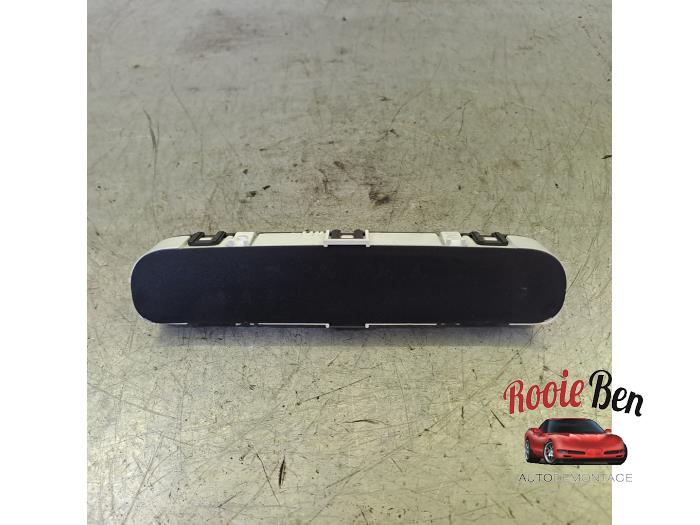 Gebruikte Display Interieur Chevrolet Spark (M300) 1.0 16V Bifuel Prijs € 25,00 Margeregeling aangeboden door Rooie Ben autodemontage