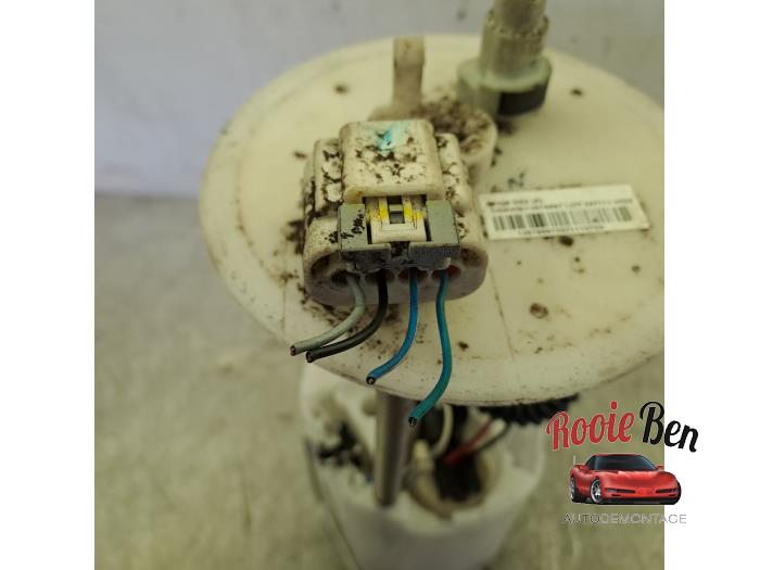 Brandstofpomp Elektrisch van een Chevrolet Spark (M300) 1.0 16V Bifuel 2011