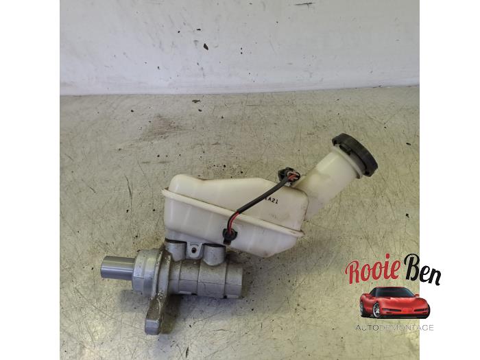 Gebruikte Hoofdremcilinder Chevrolet Spark (M300) 1.0 16V Bifuel Prijs € 25,00 Margeregeling aangeboden door Rooie Ben autodemontage