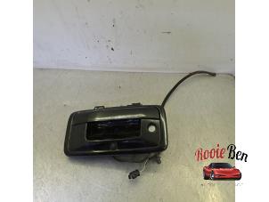 Gebruikte Handgreep Achterklep Chevrolet Silverado 1500 Standard Cab 5.3 V8 2500 4x4 Crew Cab Prijs op aanvraag aangeboden door Rooie Ben autodemontage