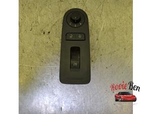 Gebruikte Ruit schakelaar elektrisch Volkswagen Up! (121) 1.0 12V 60 Prijs € 20,00 Margeregeling aangeboden door Rooie Ben autodemontage