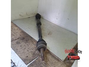 Gebruikte Steekas rechts-voor Toyota Auris (E15) 1.33 Dual VVT-I 16V Prijs € 35,00 Margeregeling aangeboden door Rooie Ben autodemontage