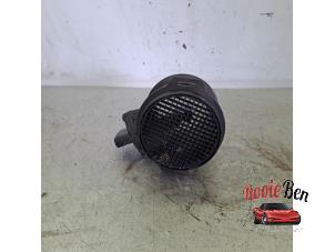 Gebruikte Luchtmassameter Chrysler Crossfire 3.2 V6 18V Prijs op aanvraag aangeboden door Rooie Ben autodemontage