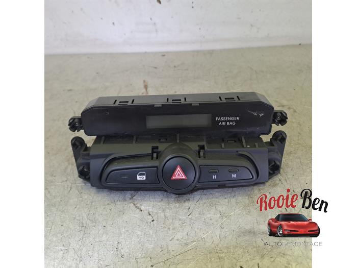 Gebruikte Display Interieur Hyundai iX20 (JC) 1.4i 16V Prijs € 25,00 Margeregeling aangeboden door Rooie Ben autodemontage