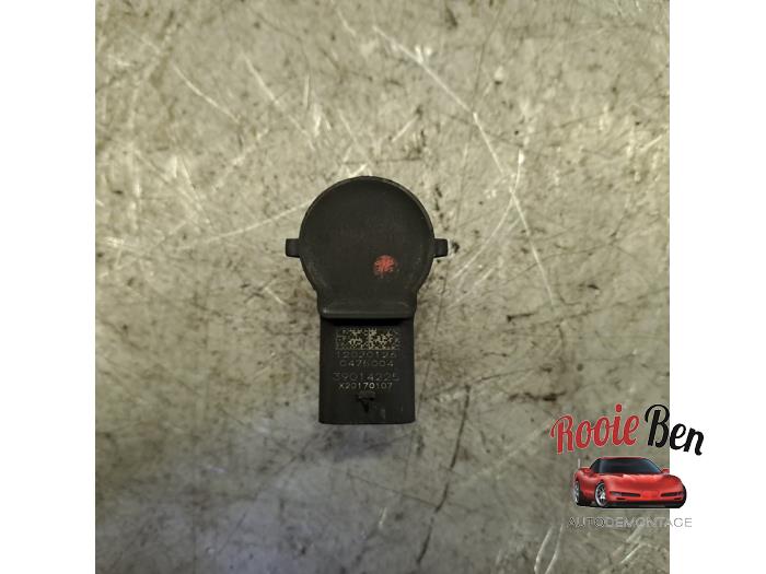 PDC Sensor van een Opel Astra K 1.0 Turbo 12V 2017