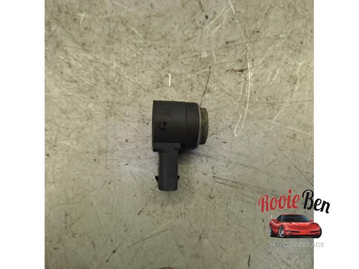 PDC Sensor van een Opel Astra K 1.0 Turbo 12V 2017