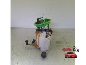 Gebruikte Tank element Pomp Volkswagen Golf VII (AUA) 2.0 R 4Motion 16V Prijs op aanvraag aangeboden door Rooie Ben autodemontage