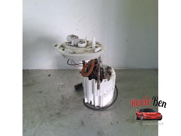 Gebruikte Tank element Pomp Opel Astra J Sports Tourer (PD8/PE8/PF8) 1.4 Turbo 16V Prijs € 50,00 Margeregeling aangeboden door Rooie Ben autodemontage