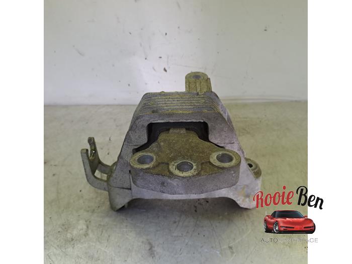 Gebruikte Motorrubber Opel Astra J Sports Tourer (PD8/PE8/PF8) 1.4 Turbo 16V Prijs € 20,00 Margeregeling aangeboden door Rooie Ben autodemontage