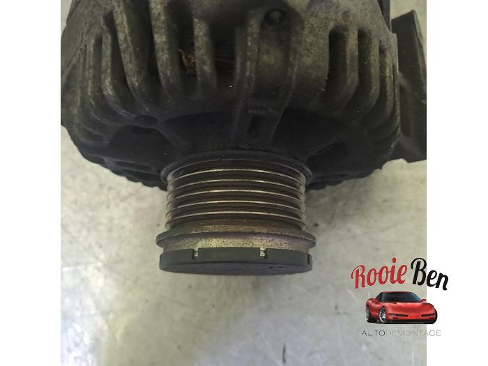 Dynamo van een Fiat Punto III (199) 1.3 JTD Multijet 80 16V 2014