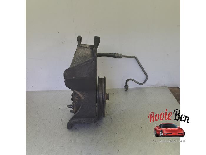 Pomp Servo van een Chevrolet K-Serie 4x4 5.7 V8 TBI K107 1995
