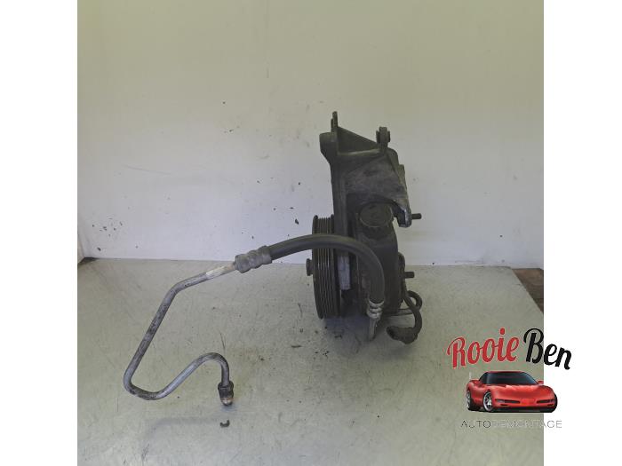 Pomp Servo van een Chevrolet K-Serie 4x4 5.7 V8 TBI K107 1995