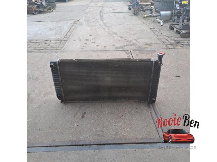 Gebruikte Radiateur Chevrolet K-Serie 4x4 5.7 V8 TBI K107 Prijs € 50,00 Margeregeling aangeboden door Rooie Ben autodemontage