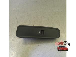 Gebruikte Elektrisch Raam Schakelaar Mercedes Citan (420.6) 1.5 108 CDI Prijs € 20,00 Margeregeling aangeboden door Rooie Ben autodemontage