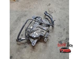 Gebruikte Adblue tank Mercedes Citan (420.6) 1.5 108 CDI Prijs op aanvraag aangeboden door Rooie Ben autodemontage