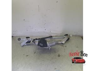 Gebruikte Ruitenwismotor + Mechaniek Toyota Auris (E15) 1.8 16V HSD Full Hybrid Prijs € 50,00 Margeregeling aangeboden door Rooie Ben autodemontage