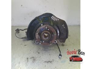 Gebruikte Fusee links-voor Toyota Auris (E15) 1.8 16V HSD Full Hybrid Prijs € 75,00 Margeregeling aangeboden door Rooie Ben autodemontage