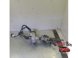 Gebruikte Servo Elektrisch Toyota Auris (E15) 1.8 16V HSD Full Hybrid Prijs op aanvraag aangeboden door Rooie Ben autodemontage